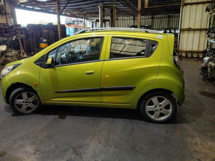 Chevrolet Spark 1.0 16V Bifuel Samochód złomowany (2011, Zielony)