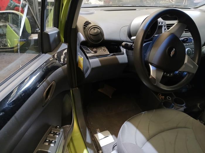 Chevrolet Spark 1.0 16V Bifuel Samochód złomowany (2011, Zielony)