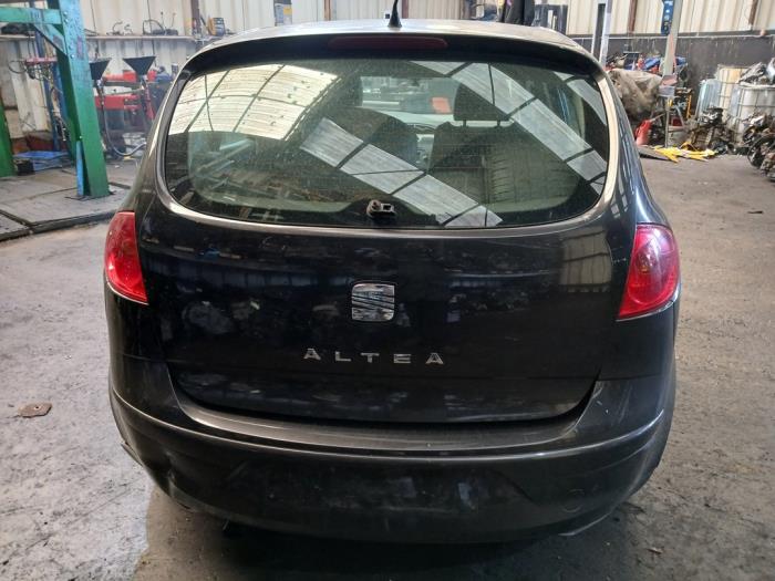 Seat Altea 1.6 Vehículo de desguace (2004, Negro)