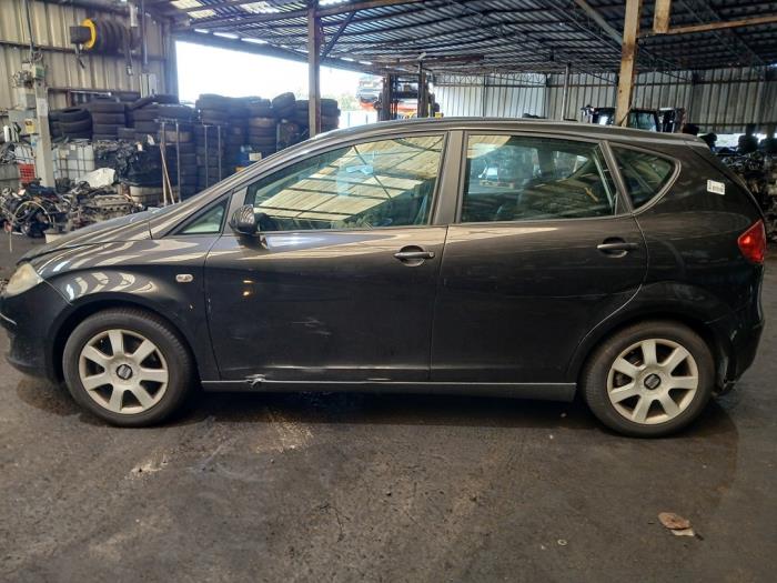 Seat Altea 1.6 Vehículo de desguace (2004, Negro)