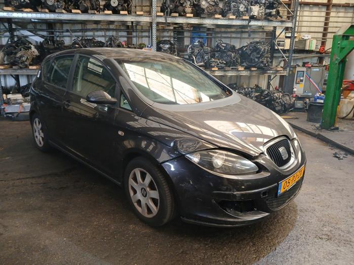 Seat Altea 1.6 Vehículo de desguace (2004, Negro)
