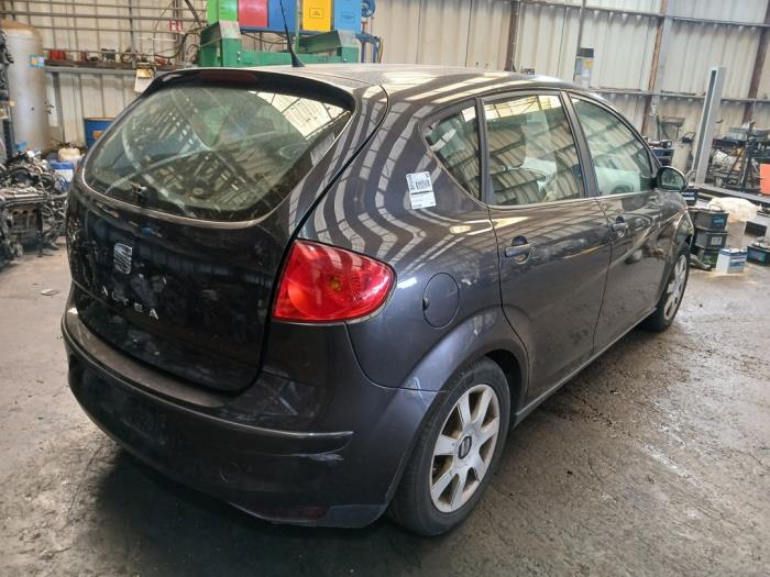 Seat Altea 1.6 Vehículo de desguace (2004, Negro)