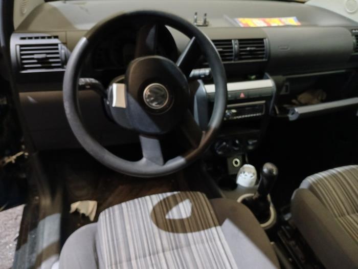 Volkswagen Fox 1.2 Schrottauto (2006, Schwarz)