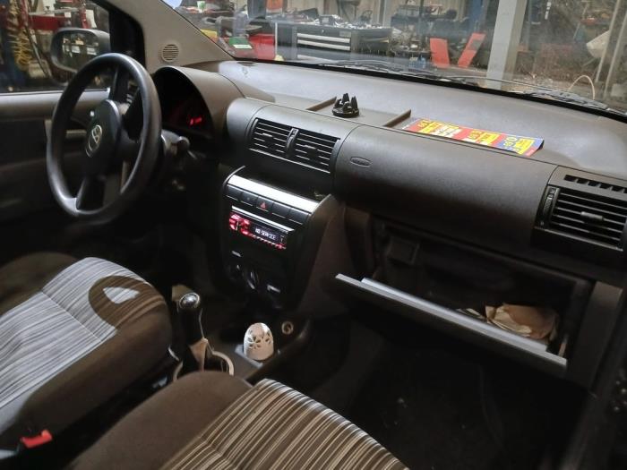Volkswagen Fox 1.2 Schrottauto (2006, Schwarz)