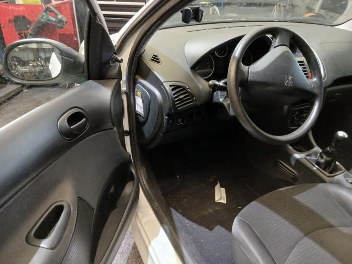 Peugeot 206+ 1.1 XR,XS Skrotfordon (2009, WIT)