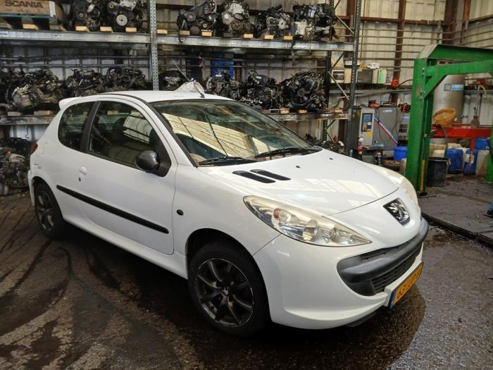Peugeot 206+ 1.1 XR,XS Skrotfordon (2009, WIT)