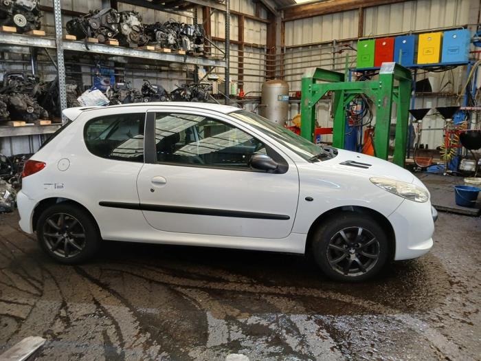 Peugeot 206+ 1.1 XR,XS Skrotfordon (2009, WIT)