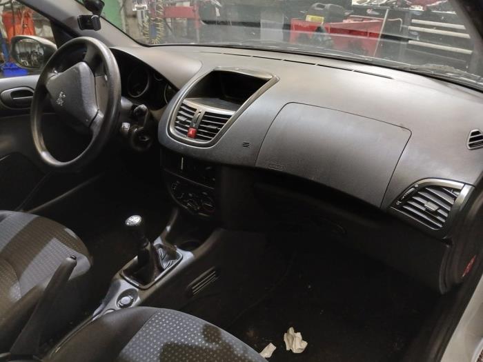 Peugeot 206+ 1.1 XR,XS Skrotfordon (2009, WIT)