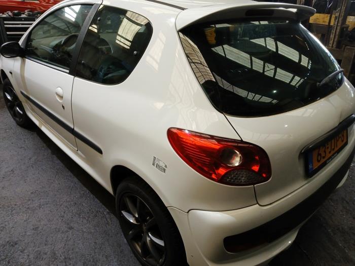 Peugeot 206+ 1.1 XR,XS Skrotfordon (2009, WIT)