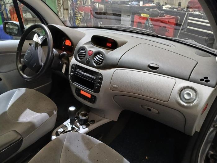 Citroen C3 1.4 Salvage vehicle (2002, Gray)