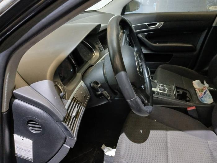 Audi A6 Avant 2.4 V6 24V Skrotfordon (2006, GRIJS)