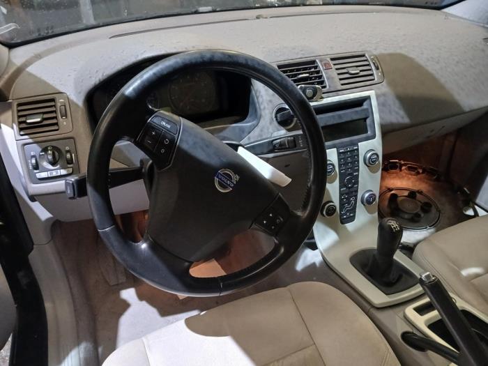 Volvo V50 1.8 16V Épave (2008, Noir)