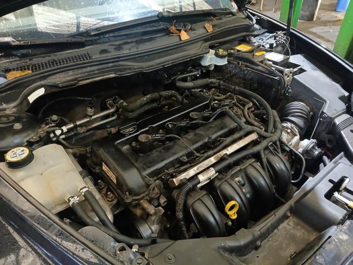 Volvo V50 1.8 16V Épave (2008, Noir)
