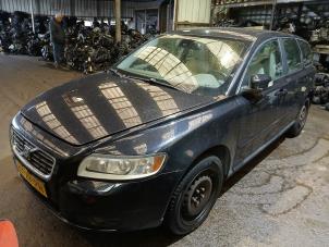 Volvo V50 1.8 16V Épave (2008, Noir)