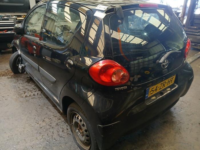 Toyota Aygo 1.0 12V VVT-i Skrotfordon (2008, ZWART)