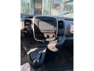 Renault Trafic 1.6 dCi Twin Turbo Vehículo de desguace (2017, Granito)