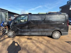Renault Trafic 1.6 dCi Twin Turbo Vehículo de desguace (2017, Granito)
