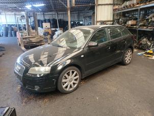 Audi A3 Sportback 2.0 T FSI 16V Quattro Samochód złomowany (2006, Czarny)