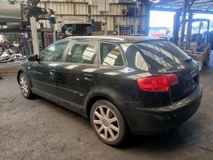 Audi A3 Sportback 2.0 T FSI 16V Quattro Samochód złomowany (2006, Czarny)