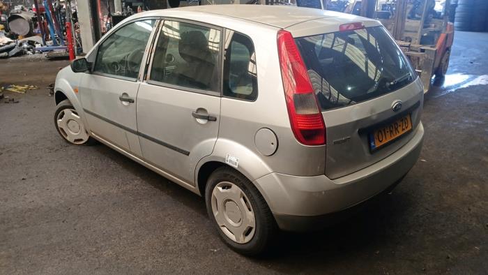 Ford Fiesta 5 1.3 Vehículo de desguace (2005, Gris)