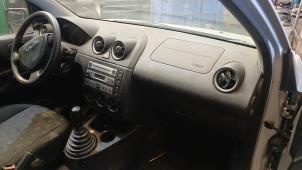 Ford Fiesta 5 1.3 Vehículo de desguace (2005, Gris)