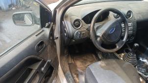 Ford Fiesta 5 1.3 Vehículo de desguace (2005, Gris)