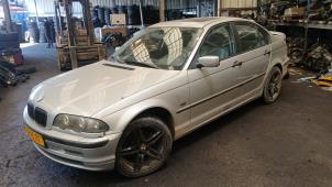 BMW 3 serie 318i Vehículo de desguace (1998, Gris)
