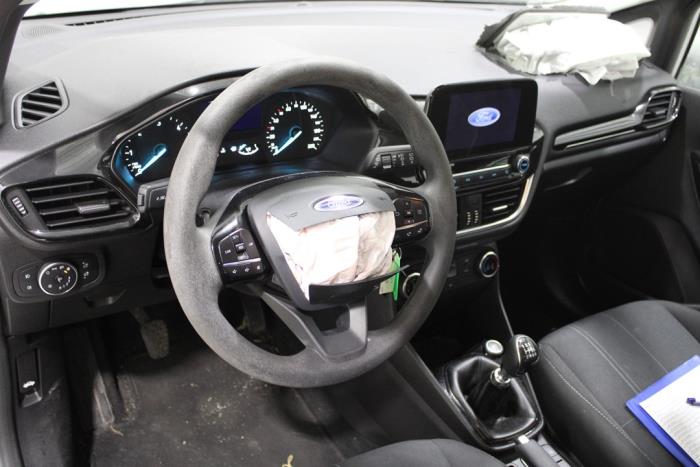 Ford Fiesta 7 1.5 TDCi 85 Vehículo de desguace (2018, Gris)