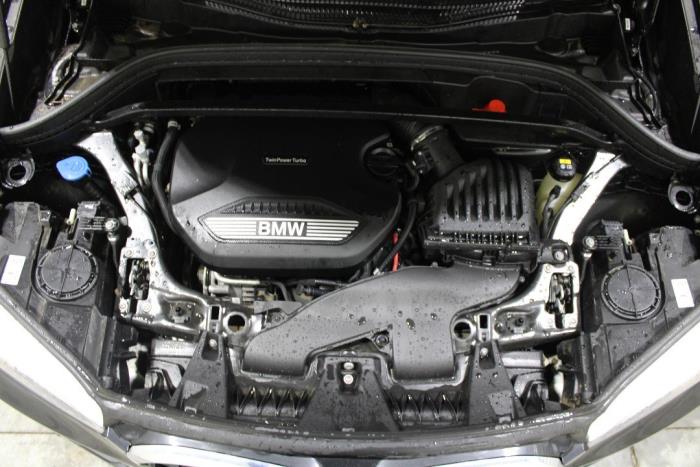BMW X1 sDrive 16d 1.5 12V TwinPower Schrottauto (2020, Schwarz)