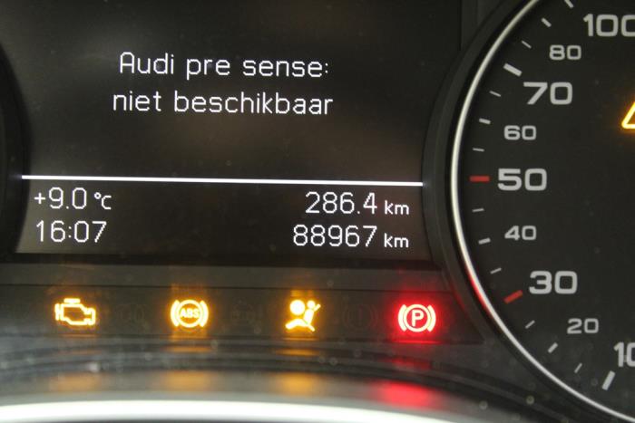 Audi A6 Avant 2.0 TDI 16V Vehículo de desguace (2017)
