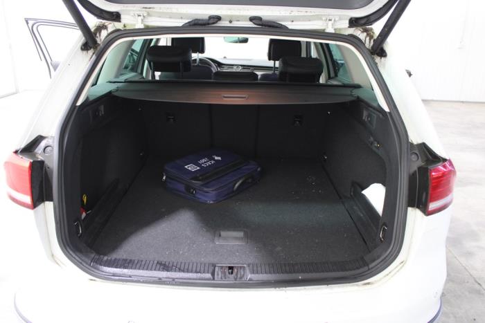 Volkswagen Passat Variant 2.0 TDI 16V 190 4Motion Épave (2017, Blanc)
