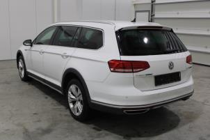 Volkswagen Passat Variant 2.0 TDI 16V 190 4Motion Épave (2017, Blanc)