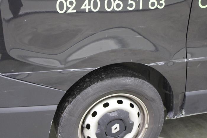 Renault Trafic 1.6 dCi 90 Samochód złomowany (2015, Czarny)