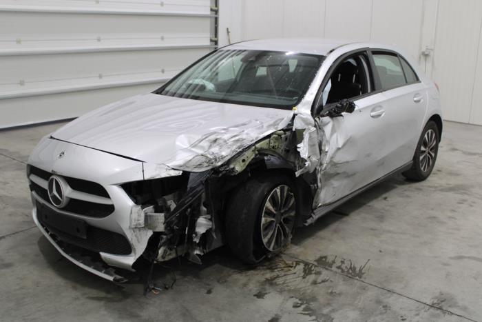 Mercedes A 2.0 A-180d Salvage vehicle (2021, Gray)