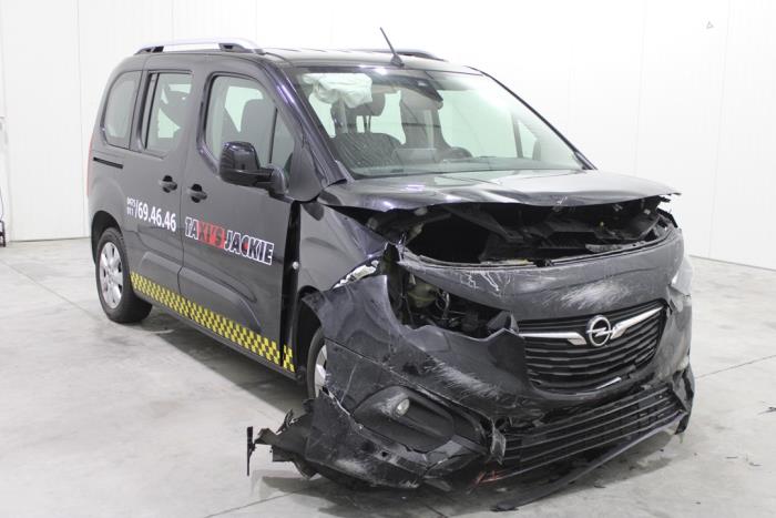 Opel Combo Life/Tour 1.5 CDTI 100 Schrottauto (2019, Schwarz)