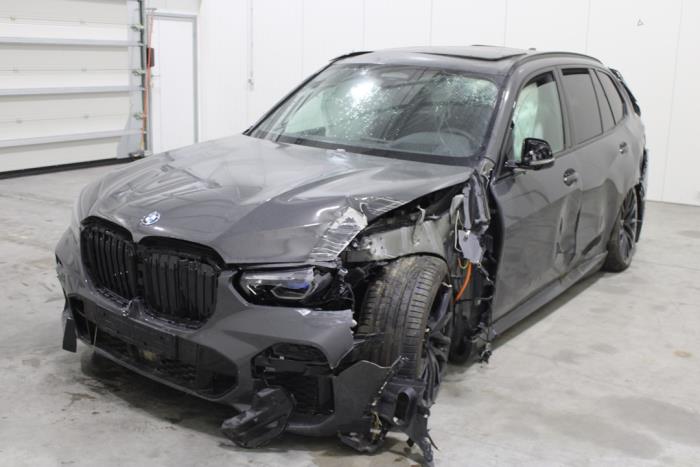 BMW X5 xDrive 45 e iPerformance 3.0 24V Salvage vehicle (2023)
