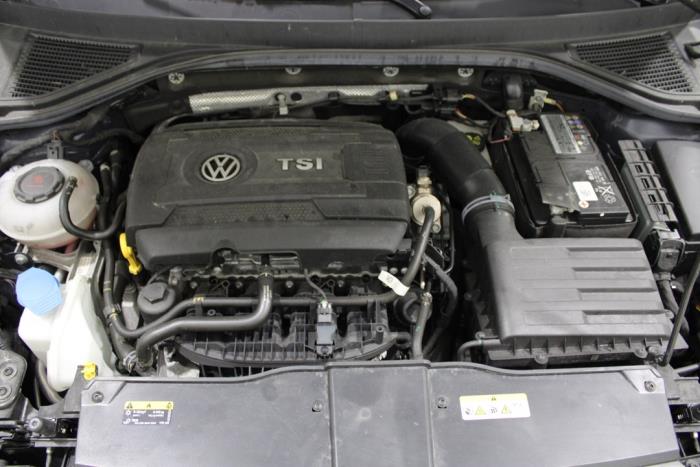 Volkswagen T-Roc 2.0 R TSI 16V 4Motion Samochód złomowany (2020, Niebieski)