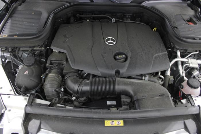 Mercedes GLC 2.2 220d 16V BlueTEC 4-Matic Samochód złomowany (2018, Szary)
