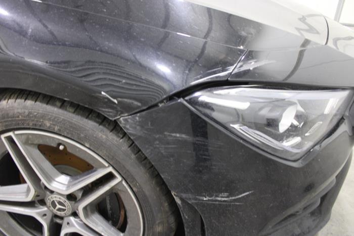 Mercedes CLA 2.0 CLA-220d Skrotfordon (2019, ZWART)