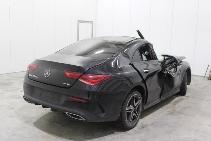 Mercedes CLA Épave (2022, Noir)