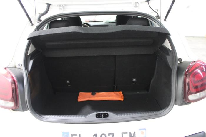 Citroen C3 1.2 12V e-THP PureTech 110 Samochód złomowany (2019, Bialy)