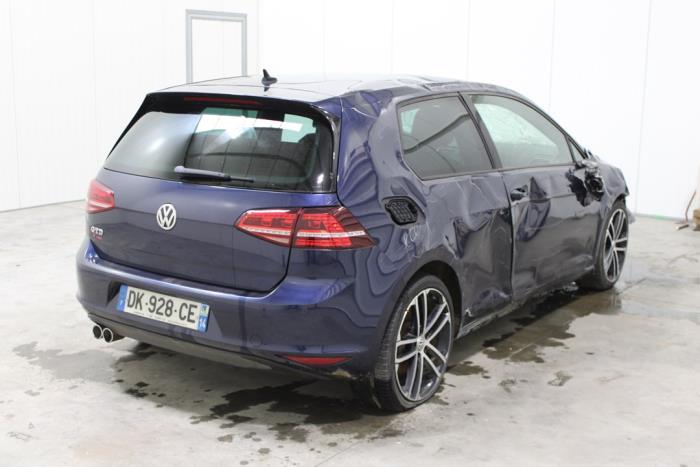 Volkswagen Golf VII 2.0 GTD 16V Salvage vehicle (2014, Blue)