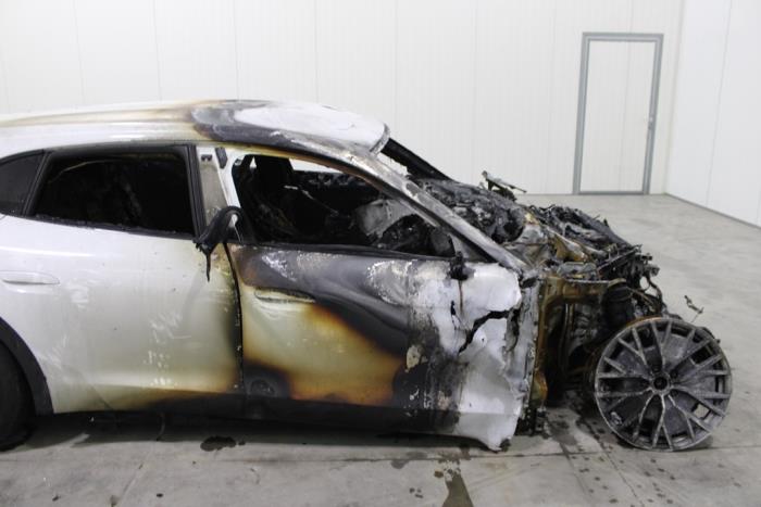 Porsche Taycan 4S Salvage vehicle (2021, White)