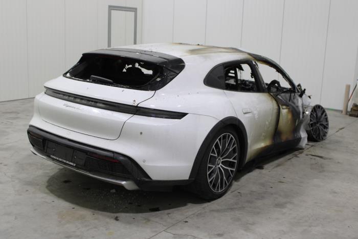 Porsche Taycan 4S Salvage vehicle (2021, White)