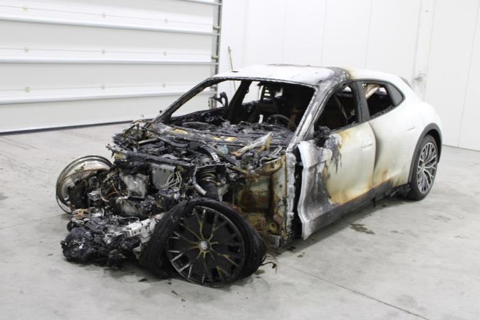 Porsche Taycan 4S Salvage vehicle (2021, White)