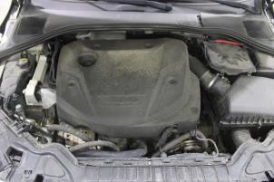 Volvo V60 I 2.0 D4 16V Samochód złomowany (2017, Szary)