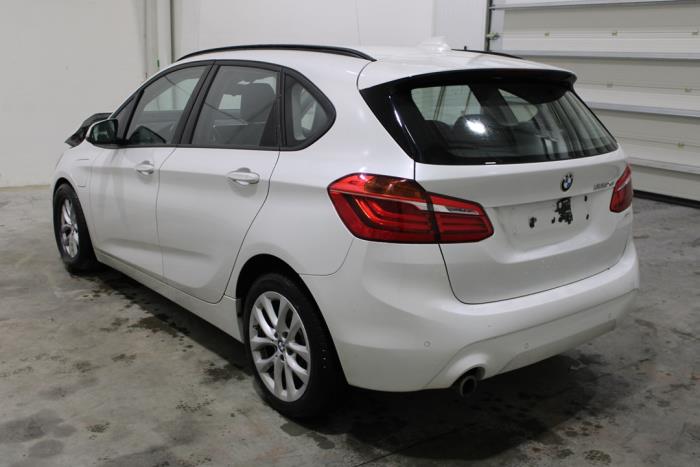 BMW 2 serie Active Tourer 216i 1.5 TwinPower Turbo 12V Salvage vehicle (2021, White)