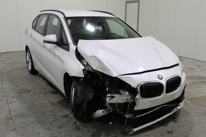 BMW 2 serie Active Tourer 216i 1.5 TwinPower Turbo 12V Salvage vehicle (2021, White)