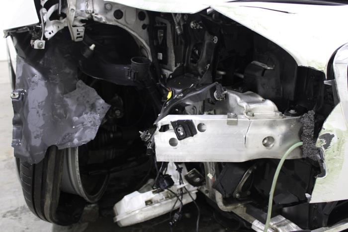BMW 2 serie Active Tourer 216i 1.5 TwinPower Turbo 12V Salvage vehicle (2021, White)