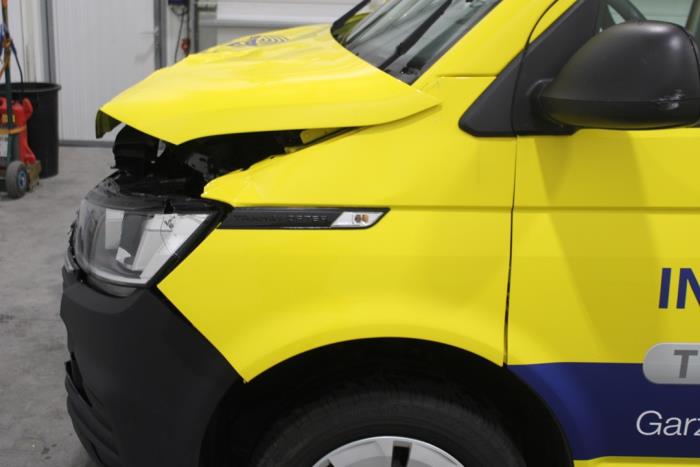 Volkswagen Transporter T6 2.0 TDI Épave (2021, Jaune)